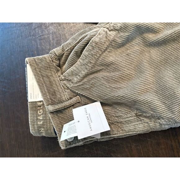 American Eagle Women's 00 Green High Rise Wide Leg Cargo Pants NWT - Picture 7 of 8